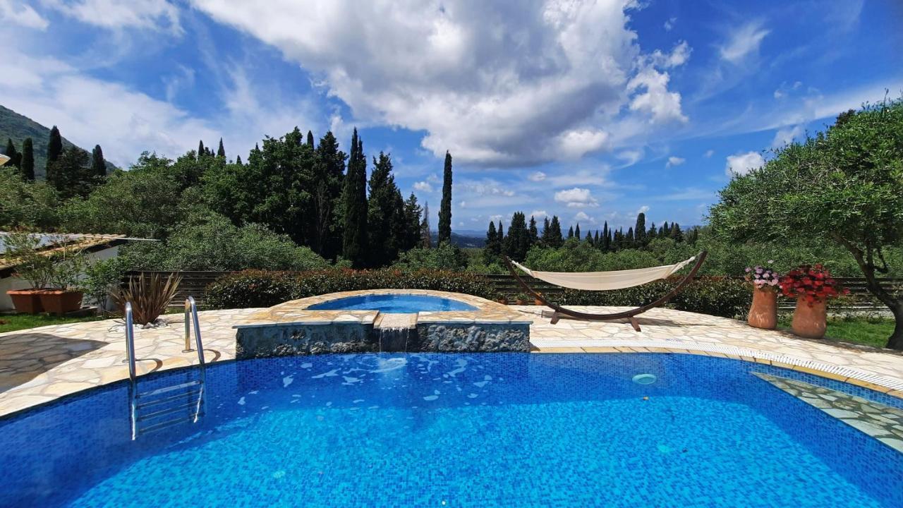 villa claire corfu Achílleion Esterno foto