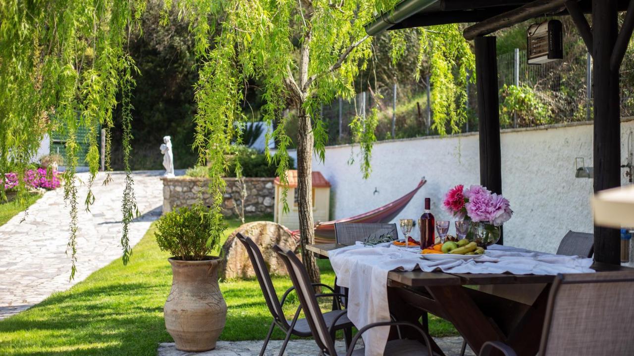 villa claire corfu Achílleion Esterno foto