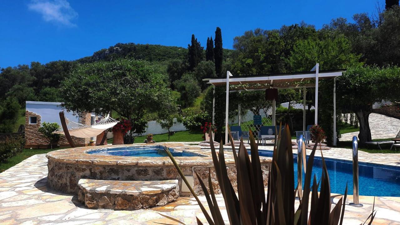 villa claire corfu Achílleion Esterno foto