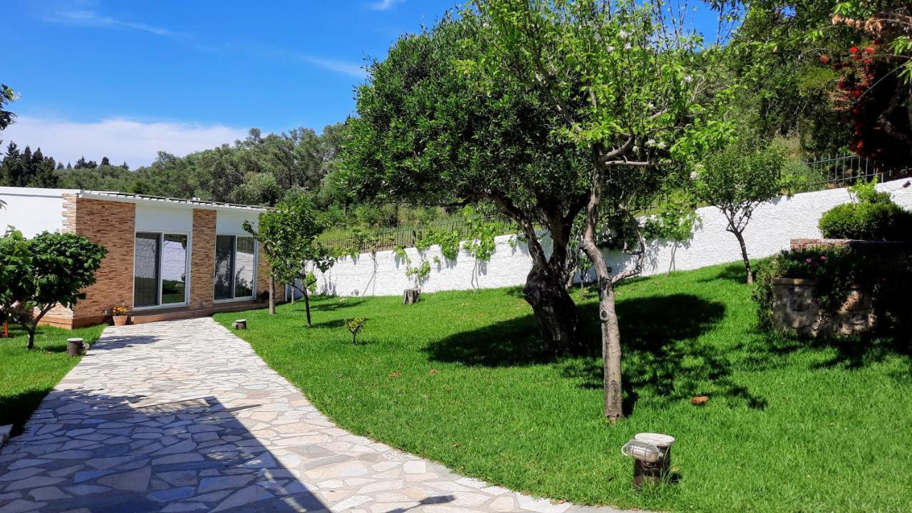 villa claire corfu Achílleion Esterno foto