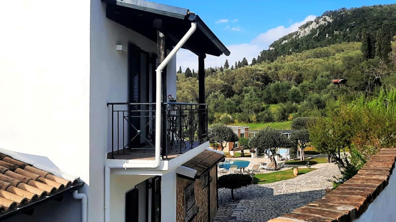 villa claire corfu Achílleion Esterno foto