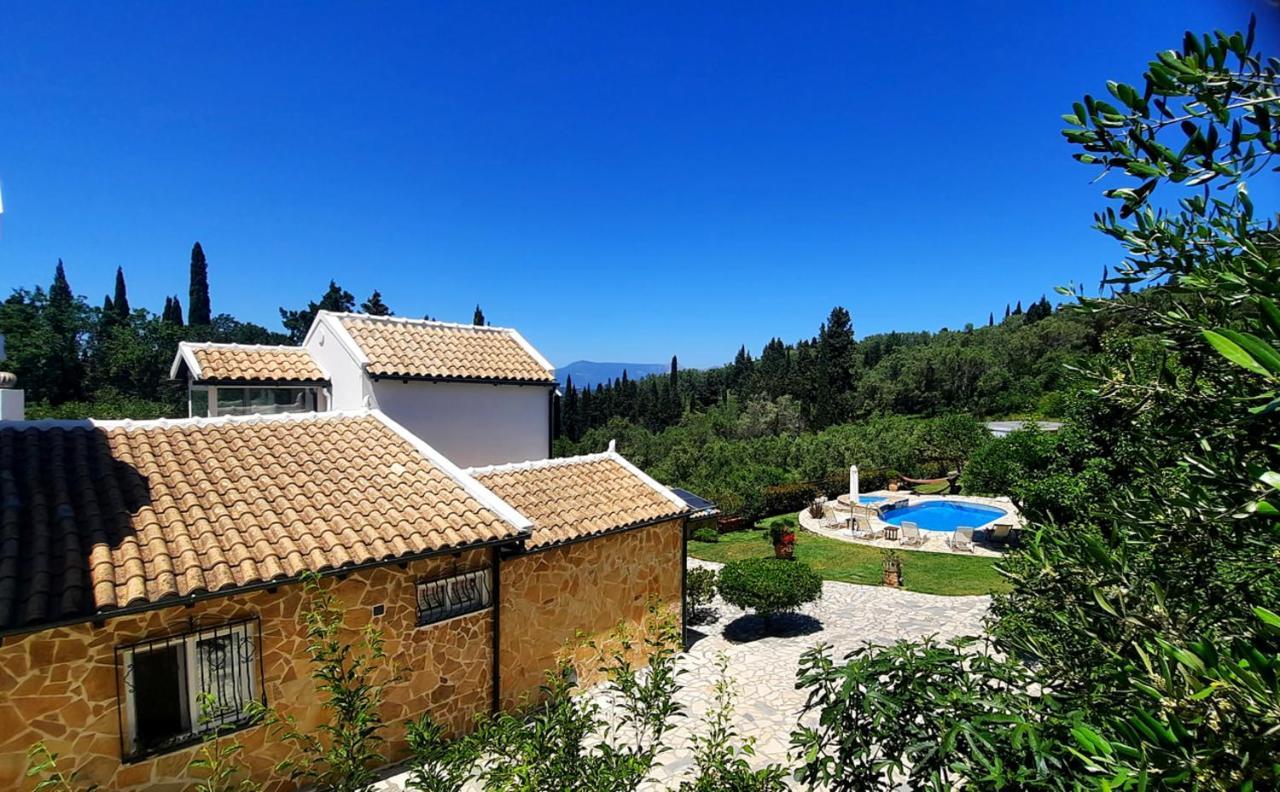 villa claire corfu Achílleion Esterno foto