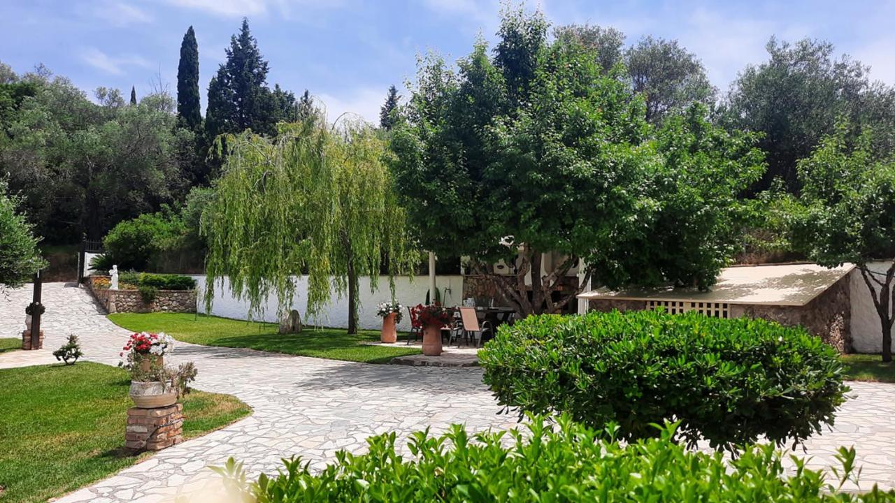 villa claire corfu Achílleion Esterno foto
