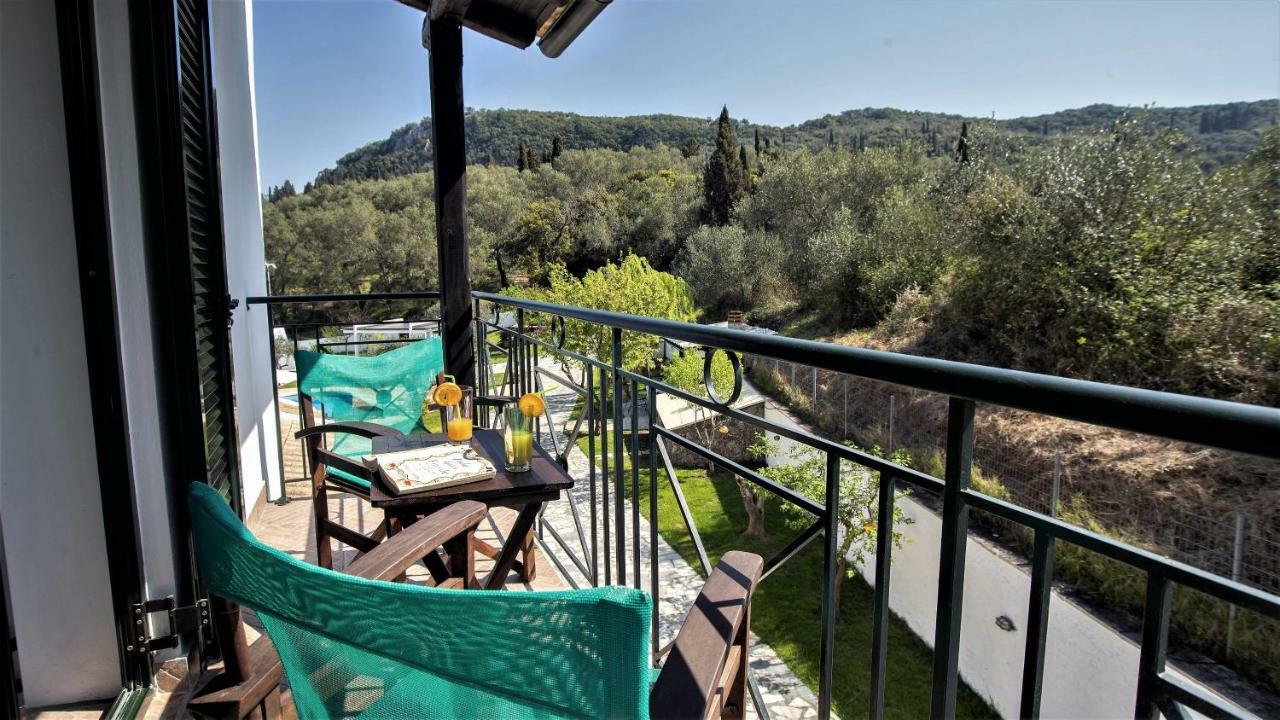 villa claire corfu Achílleion Esterno foto